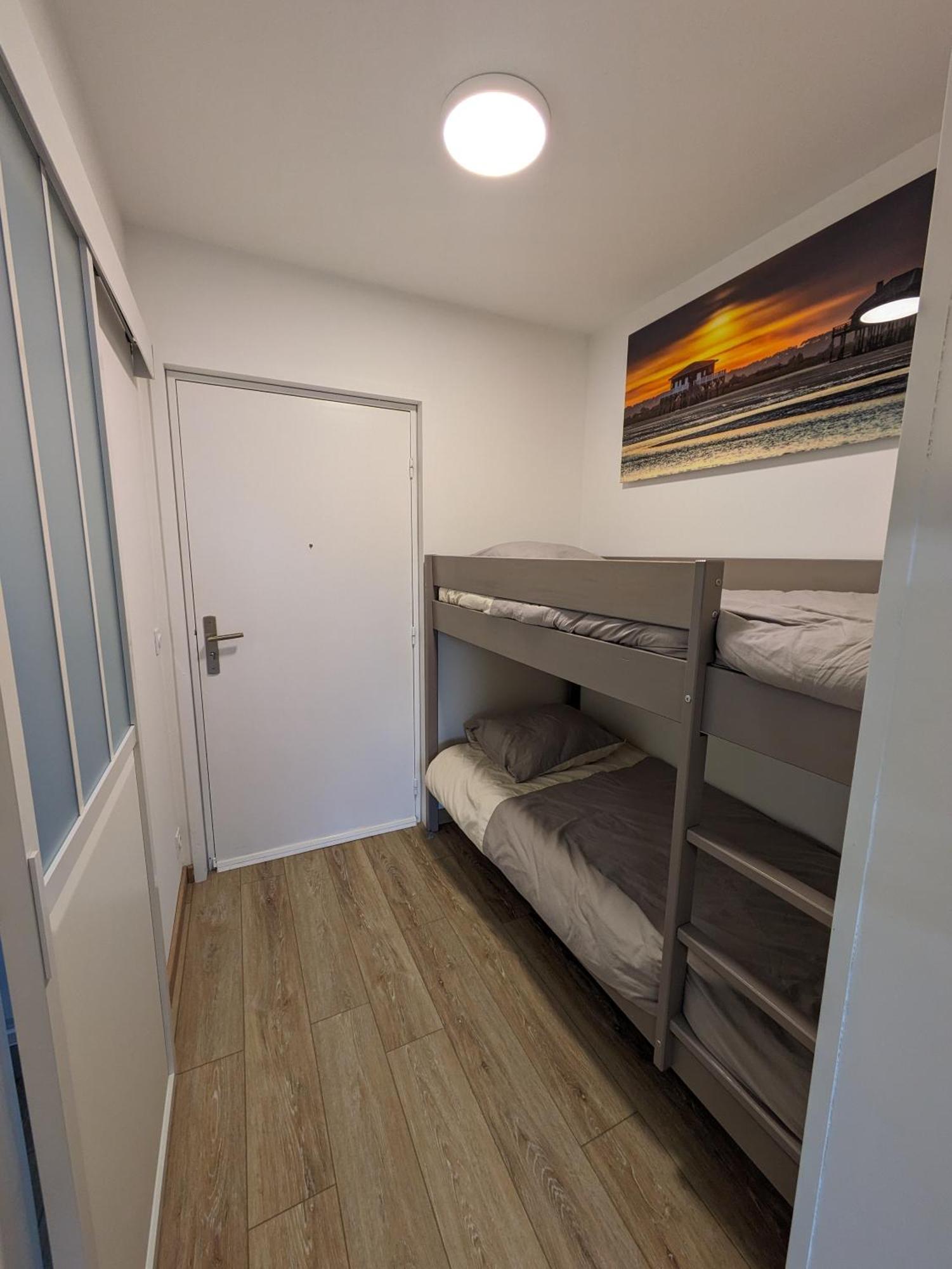 Studio Avec Parking Centre-Ville Face A La Gare Plage & Commerces Arcachon Exterior photo